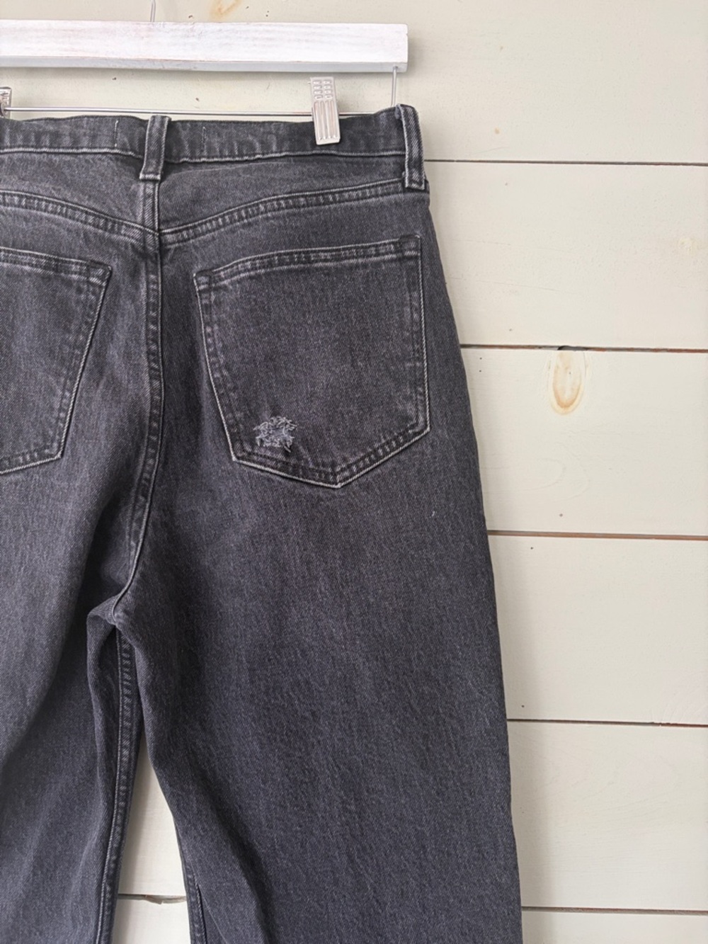 Abercrombie & Fitch Curve Love 90s Relaxed Jeans | Size 28 | High Rise - Picture 6 of 7